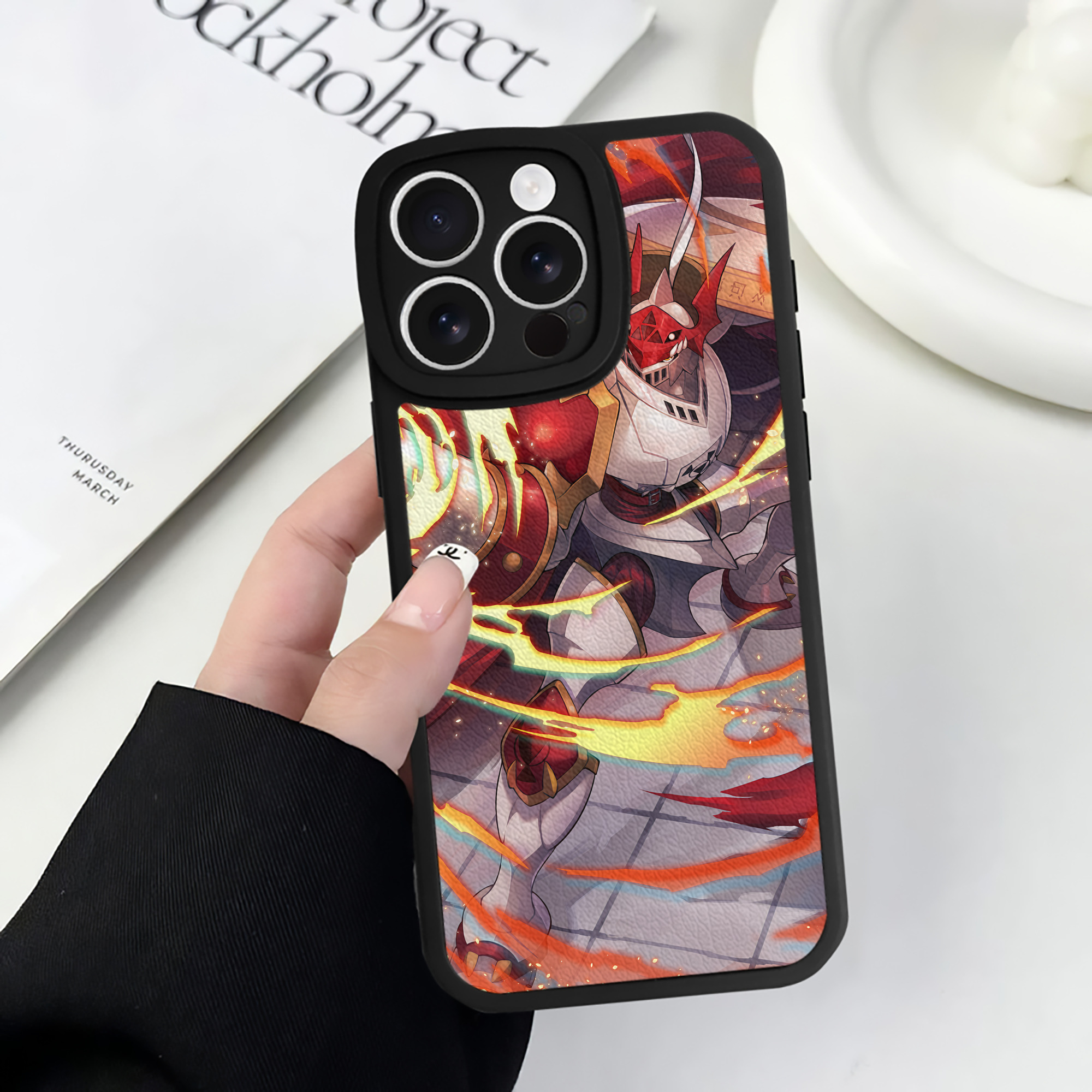 （画像用） Digimon デジタルモンスター/デジモン 【iPhone 16シリーズ対応】シリコンスマホケース（レザー調） 材質：シリコン